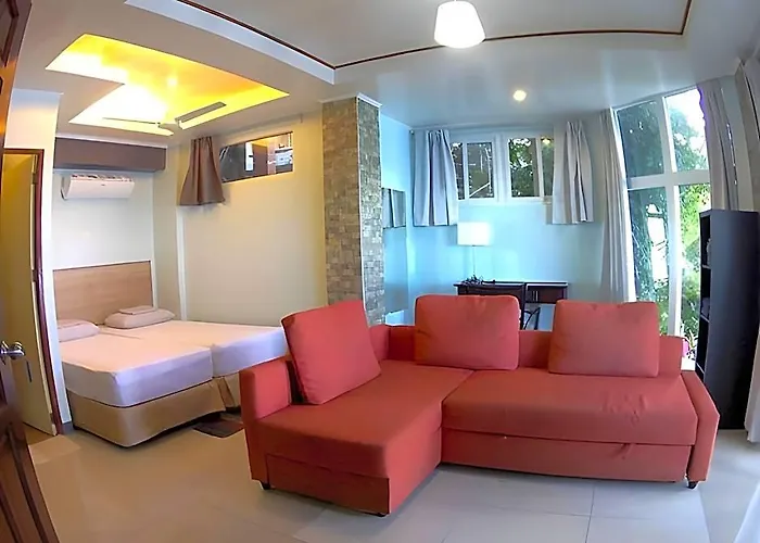 Seafari Oslob 3*