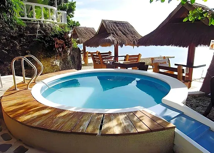Seafari Oslob Hotel