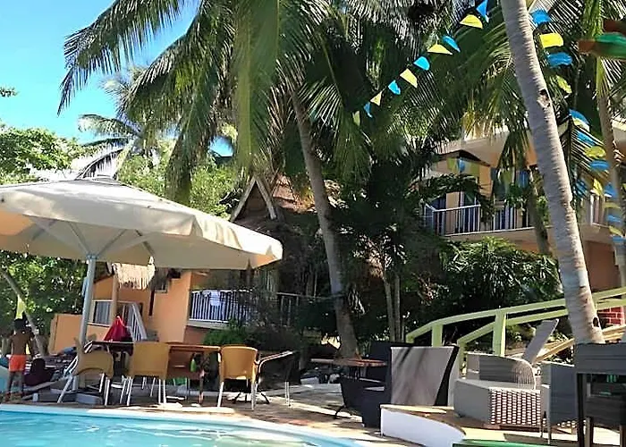 Seafari Oslob Hotel 3*