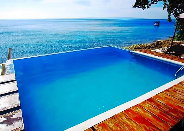 Seafari Oslob Hotel
