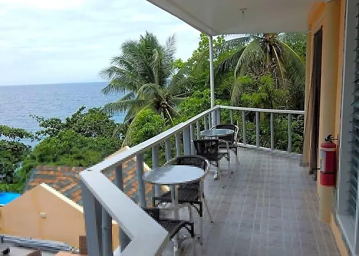 Hotel Seafari Oslob Cebu