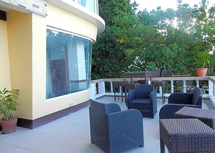 Seafari Oslob Hotel 3*