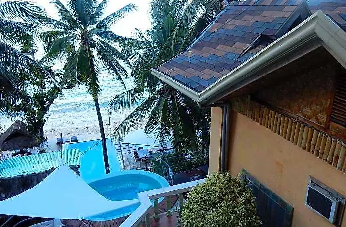 Hotel Seafari Oslob 3*