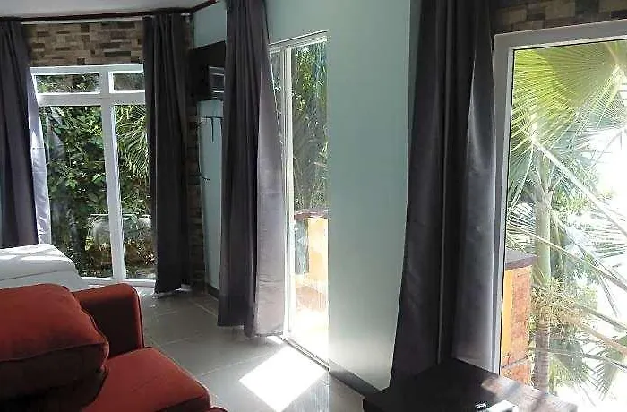 Seafari Oslob 3*